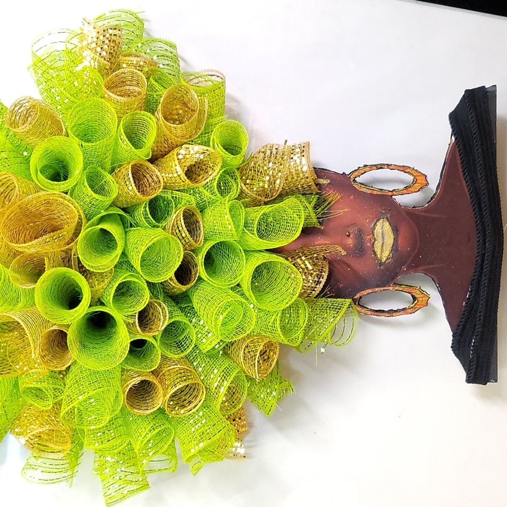 Diva WREATH